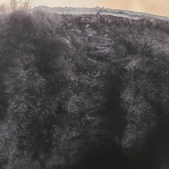 UGG Arianni Suede Fringe Moccasin Sneaker (Size 7) - Picture 10 of 10